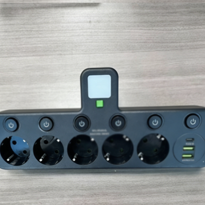 StrömPort™ | Smart multikontakt med USB-laddningshub
